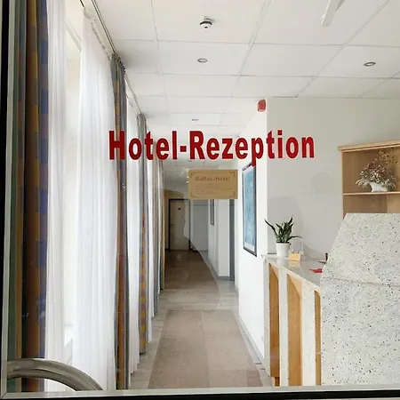 מלון Hotel Birkenwerder בירקנוורדר