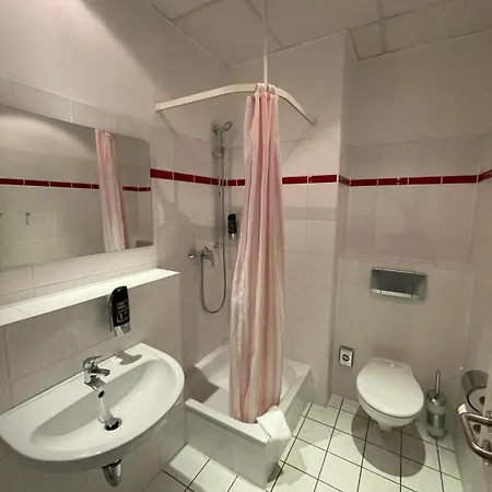 מלון Hotel Birkenwerder 3*