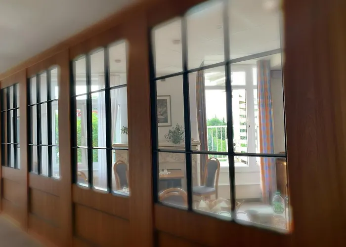 Отель Hotel Birkenwerder Биркенвердер