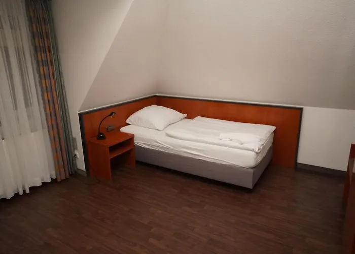 Hotel Birkenwerder Отель Биркенвердер