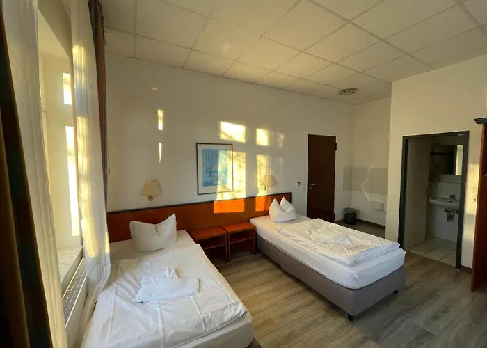 Отель Hotel Birkenwerder Биркенвердер